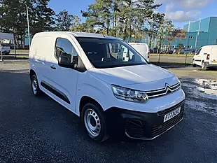 Used 2023 Citroen Berlingo Enterprise Edition M Icy White - Interior and Exterior details 3