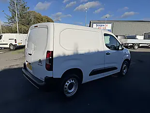 Used 2023 Citroen Berlingo Enterprise Edition M Icy White - Interior and Exterior details 5