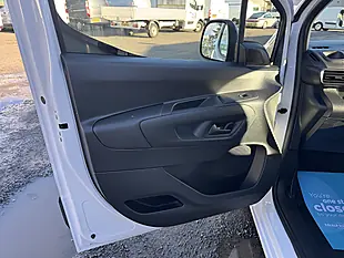 Used 2023 Citroen Berlingo Enterprise Edition M Icy White - Interior and Exterior details 9