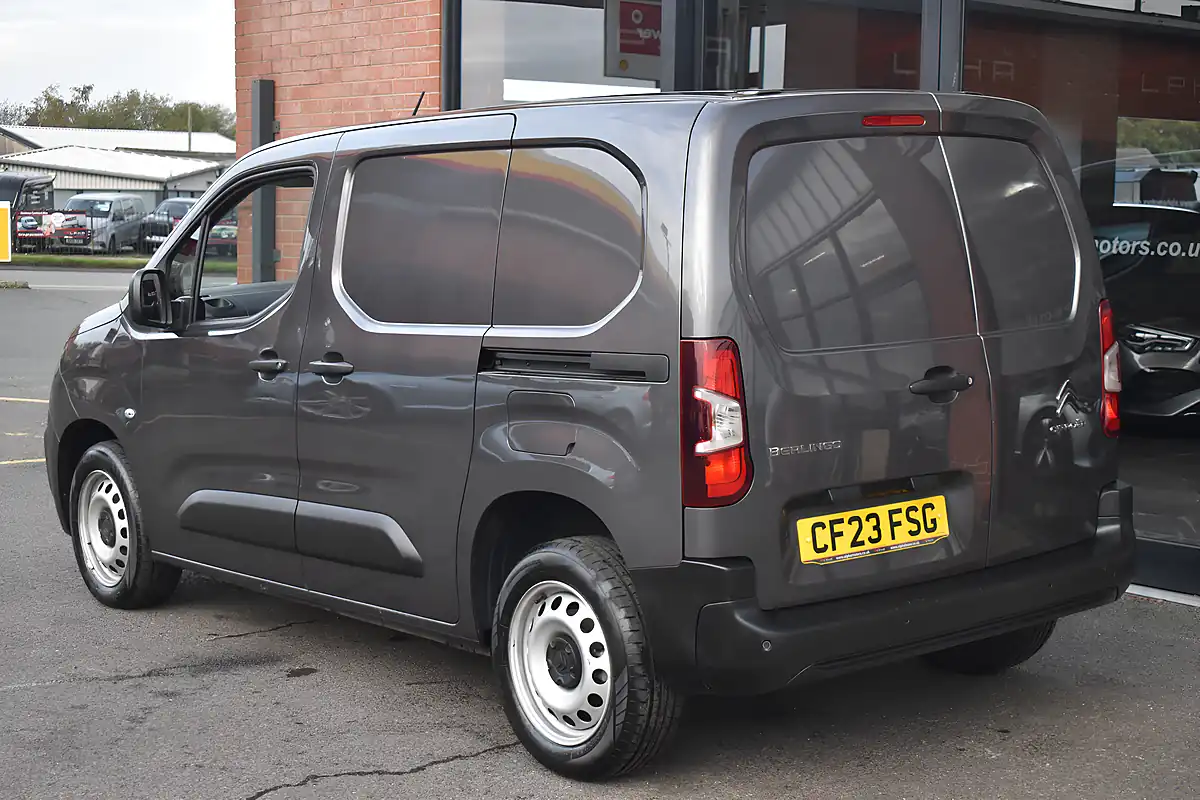 Used 2023 Citroen Berlingo Enterprise Edition M Platinum Grey - Interior and Exterior details 11
