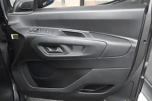 Used 2023 Citroen Berlingo Enterprise Edition M Platinum Grey - Interior and Exterior details 12