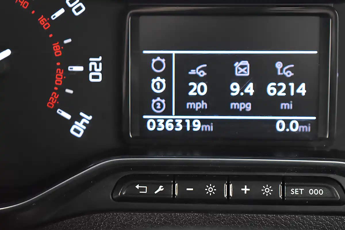 Used 2023 Citroen Berlingo Enterprise Edition M Platinum Grey - Interior and Exterior details 9