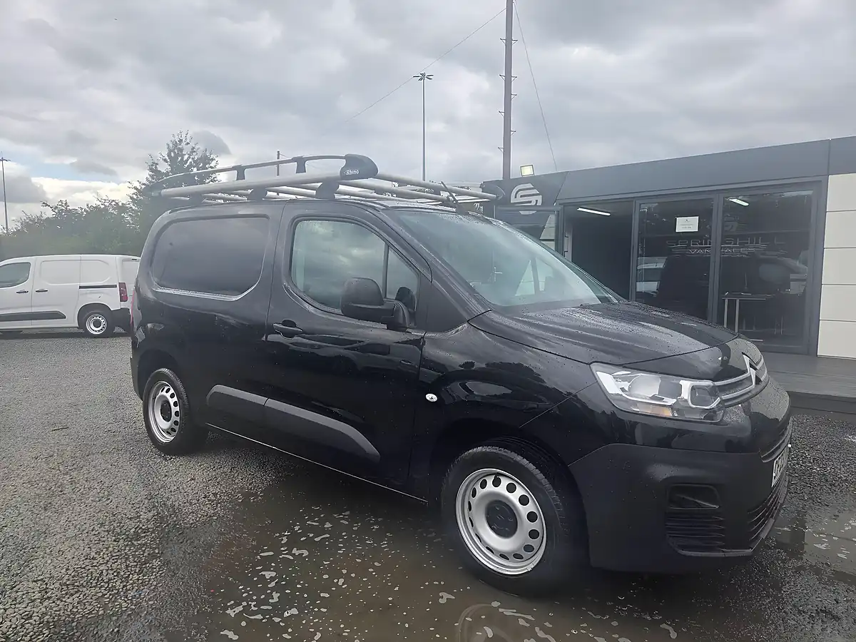 Used 2023 Citroen Berlingo Enterprise Edition M Swb Black - Front View