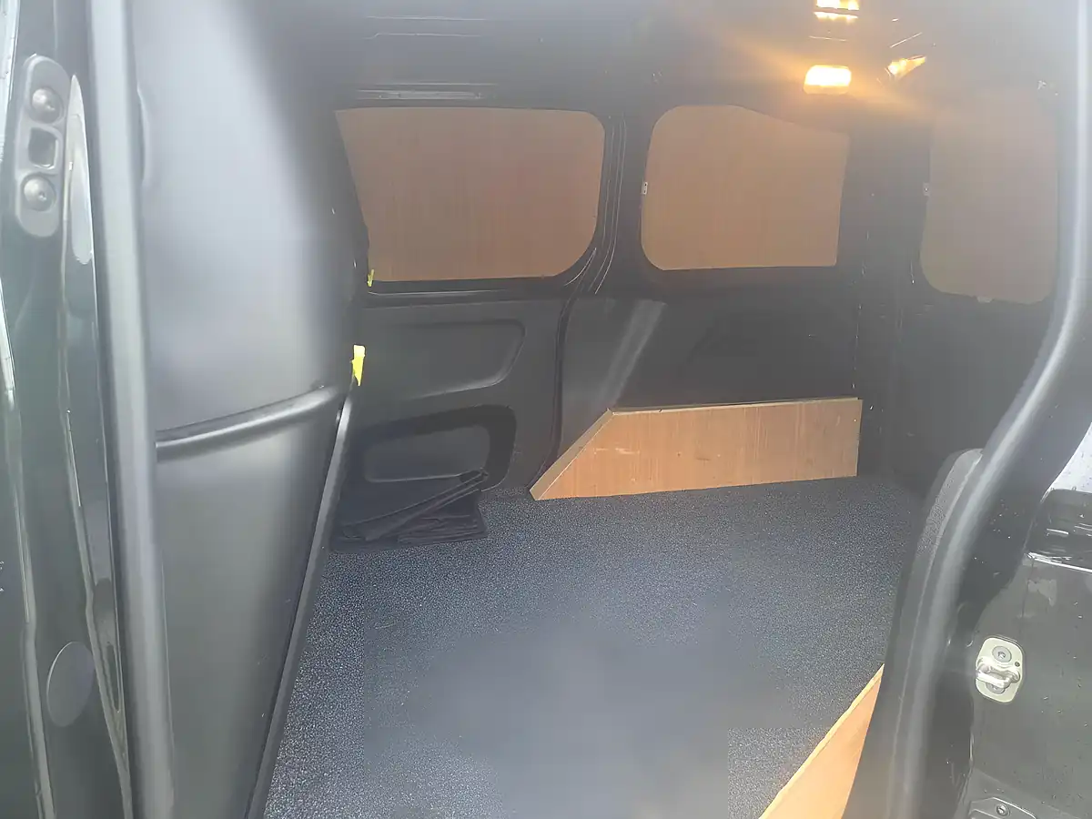 Used 2023 Citroen Berlingo Enterprise Edition M Swb Black - Interior and Exterior details 10