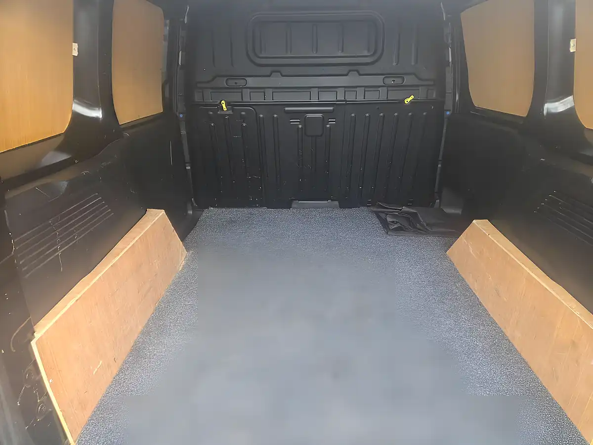 Used 2023 Citroen Berlingo Enterprise Edition M Swb Black - Interior and Exterior details 13