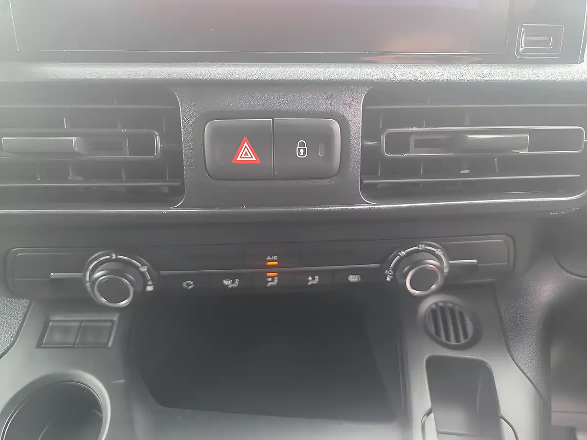 Used 2023 Citroen Berlingo Enterprise Edition M Swb Black - Interior and Exterior details 18