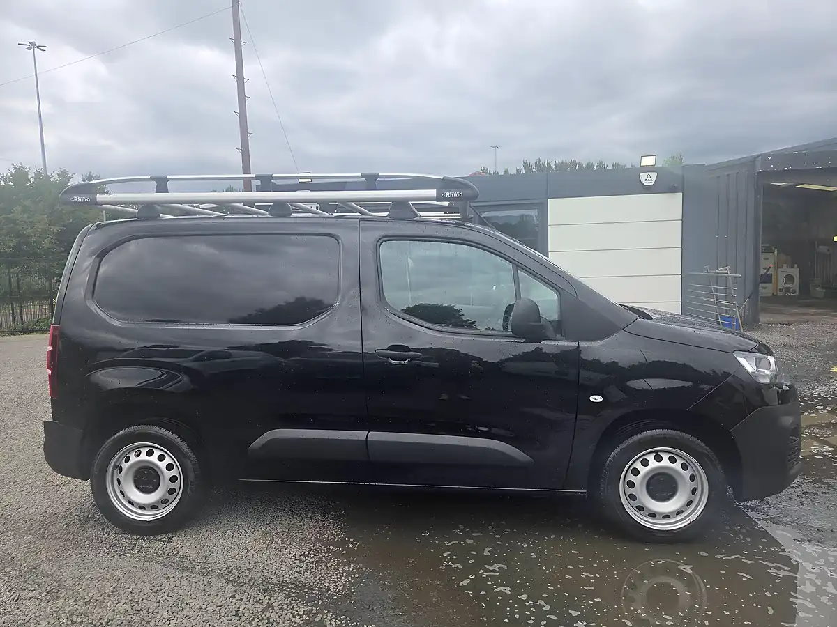 Used 2023 Citroen Berlingo Enterprise Edition M Swb Black - Interior and Exterior details 3