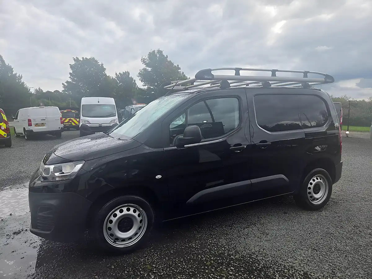 Used 2023 Citroen Berlingo Enterprise Edition M Swb Black - Interior and Exterior details 7