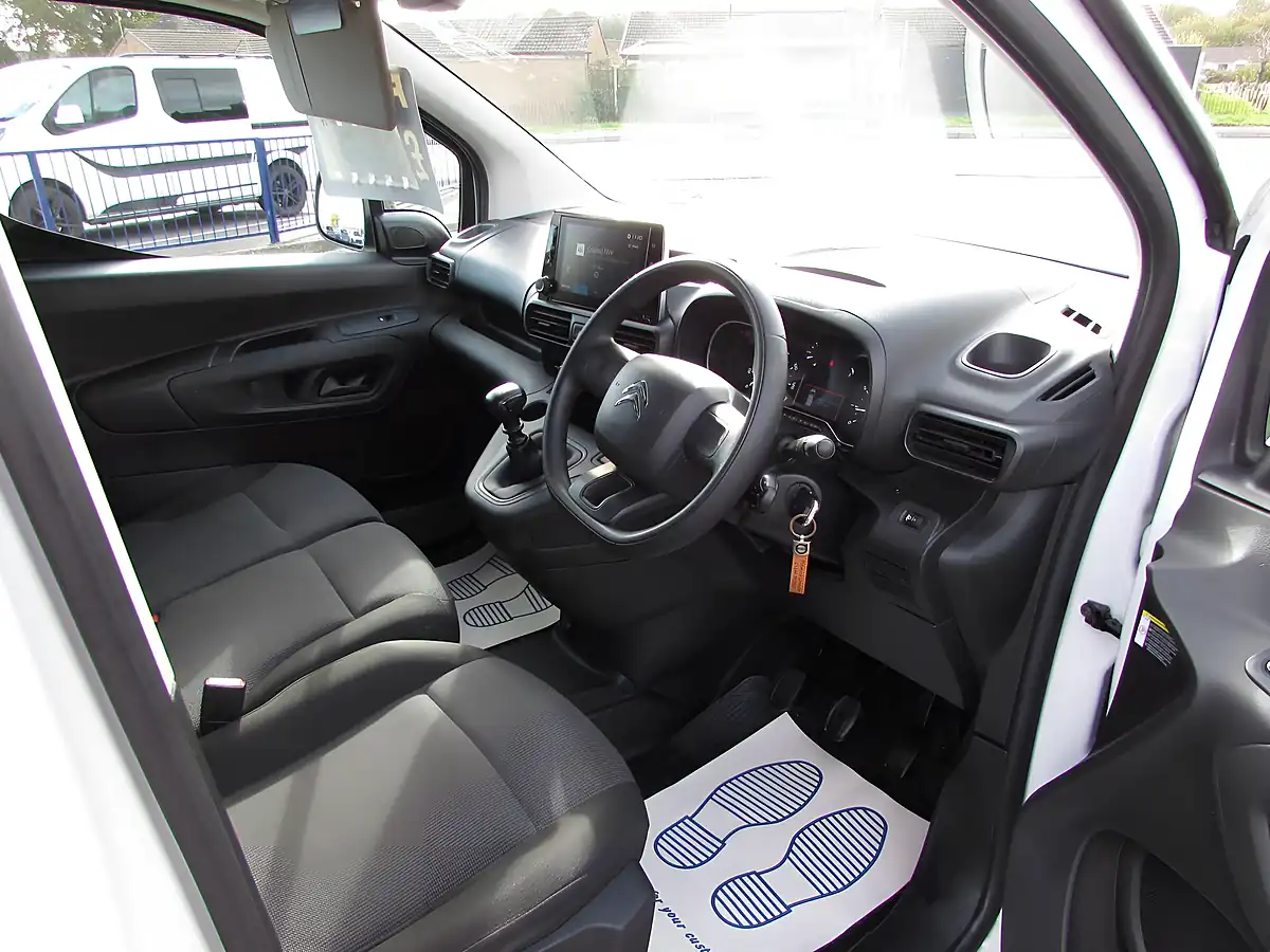 Used 2023 Citroen Berlingo Enterprise Edition M Swb White - Interior and Exterior details 8