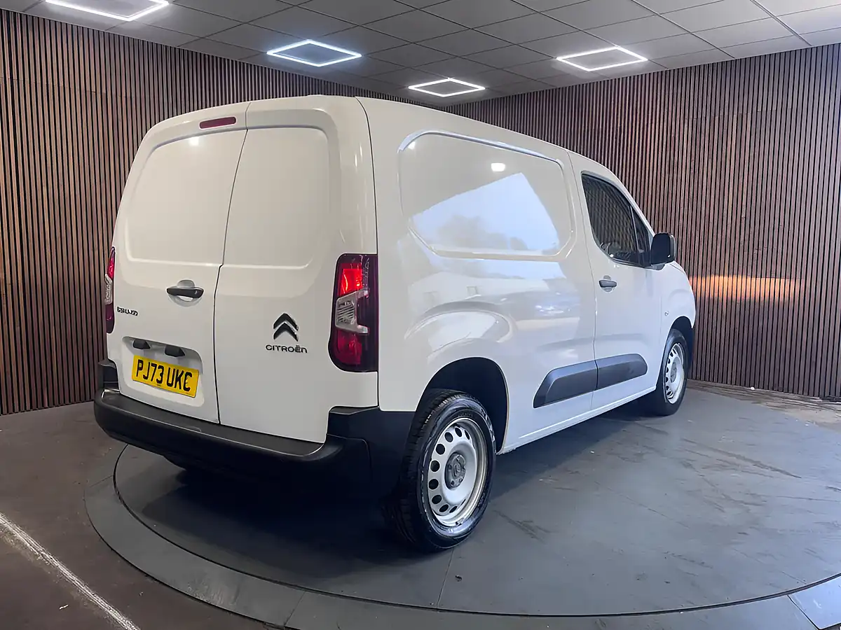Used 2023 Citroen Berlingo Enterprise Edition M White - Interior and Exterior details 15