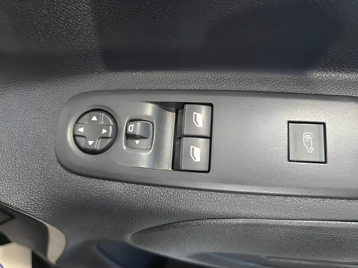 Used 2023 Citroen Berlingo Enterprise Edition M White - Interior and Exterior details 10