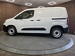 Used 2023 Citroen Berlingo Enterprise Edition M White - Interior and Exterior details 4