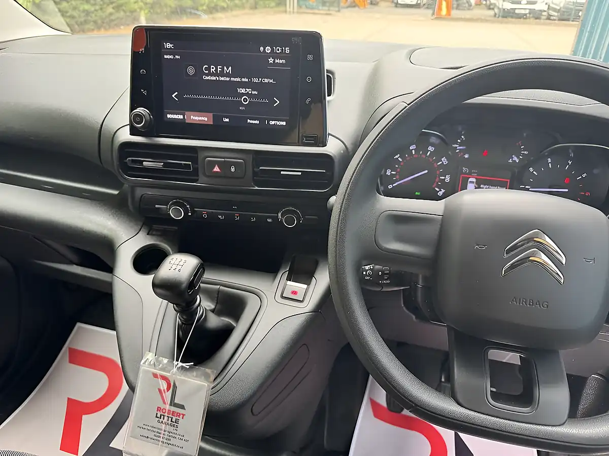 Used 2023 Citroen Berlingo Enterprise Edition M White - Interior and Exterior details 10