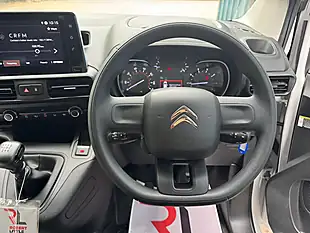 Used 2023 Citroen Berlingo Enterprise Edition M White - Interior and Exterior details 11