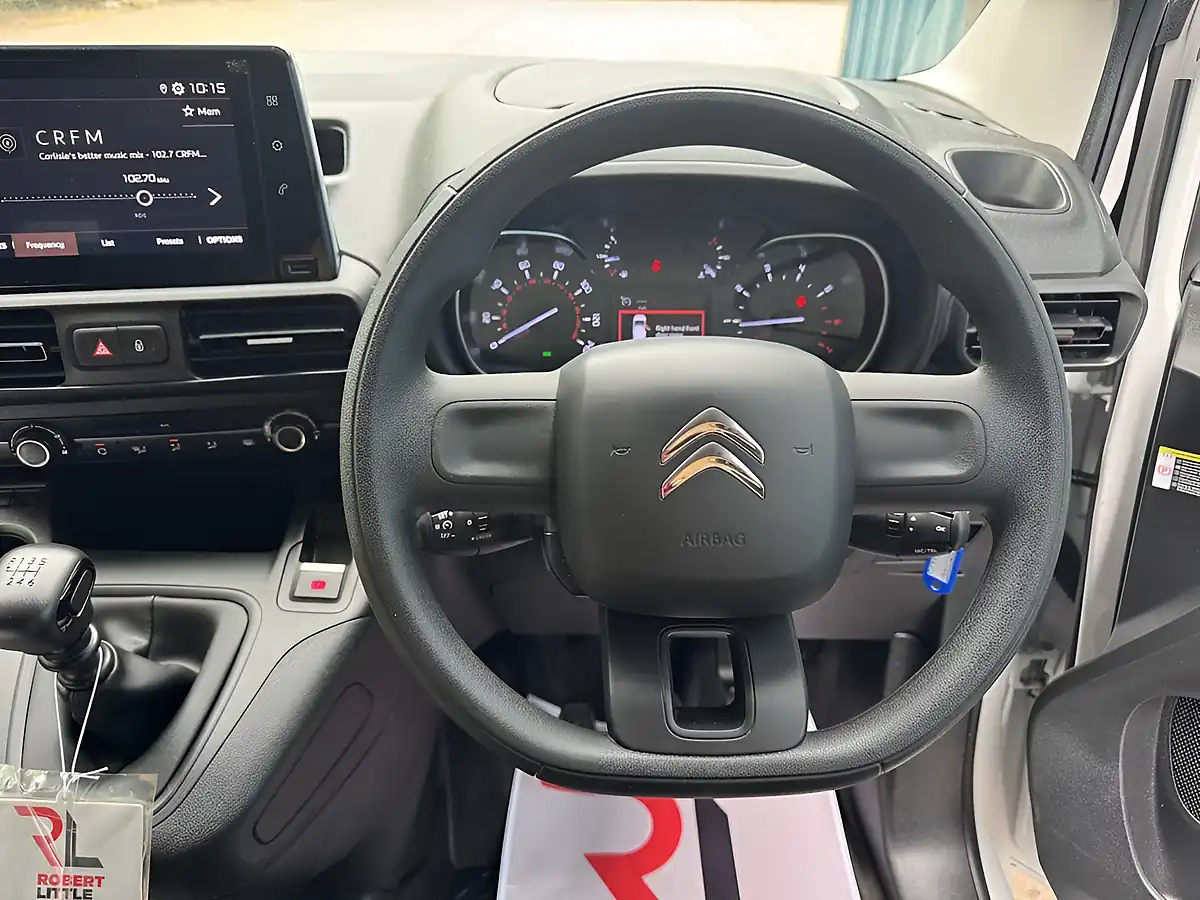 Used 2023 Citroen Berlingo Enterprise Edition M White - Interior and Exterior details 11