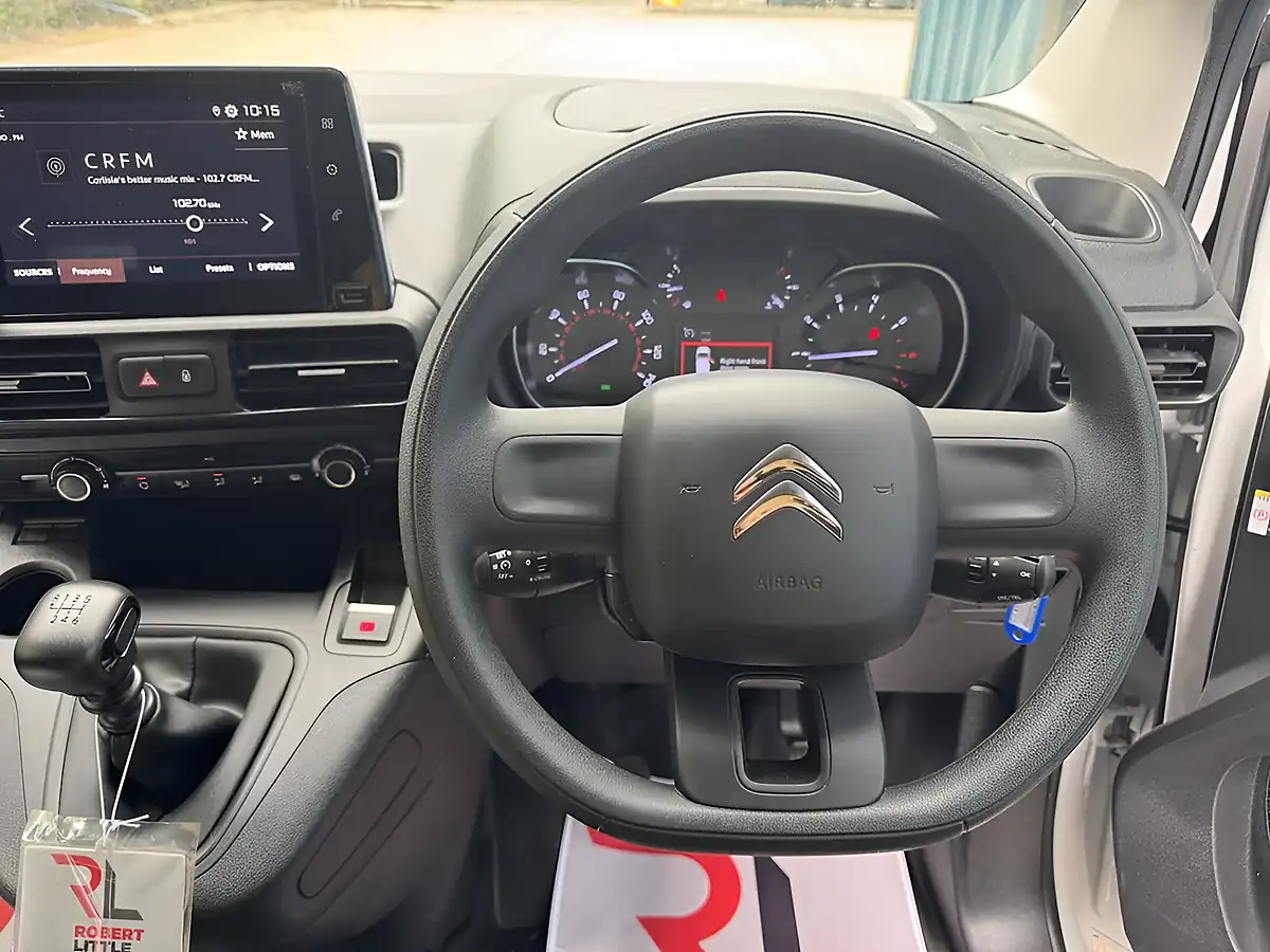 Used 2023 Citroen Berlingo Enterprise Edition M White - Interior and Exterior details 12