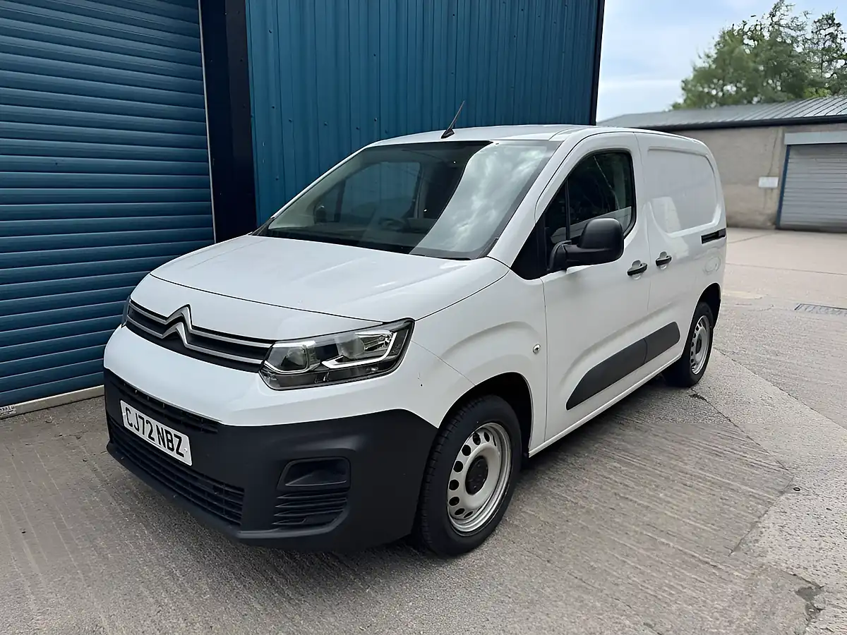 Used 2023 Citroen Berlingo Enterprise Edition M White - Interior and Exterior details 5