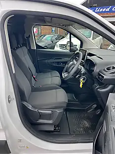 Used 2023 Citroen Berlingo Enterprise Edition M White - Interior and Exterior details 14