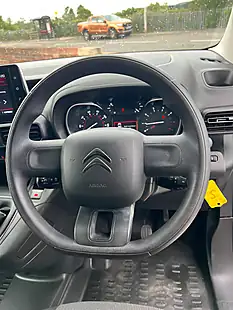 Used 2023 Citroen Berlingo Enterprise Edition M White - Interior and Exterior details 16