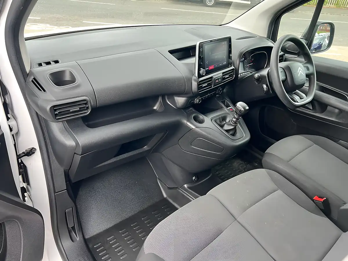 Used 2023 Citroen Berlingo Enterprise Edition M White - Interior and Exterior details 20