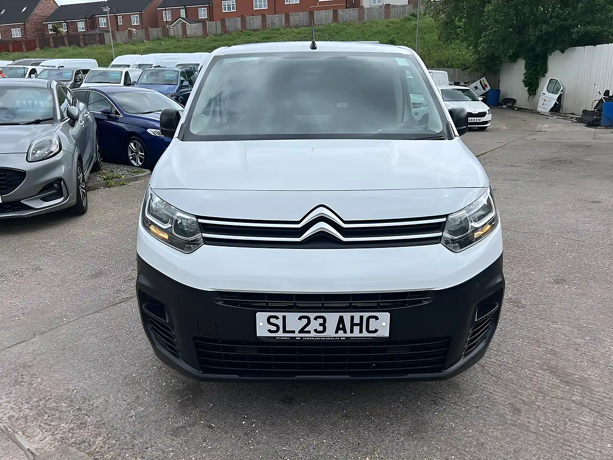 Used 2023 Citroen Berlingo Enterprise Edition M White - Interior and Exterior details 5
