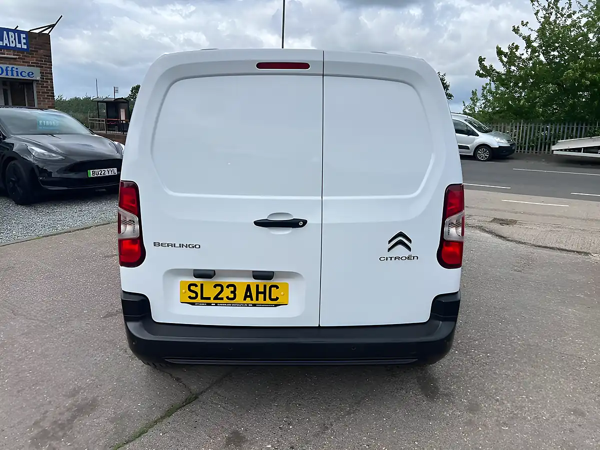 Used 2023 Citroen Berlingo Enterprise Edition M White - Interior and Exterior details 6