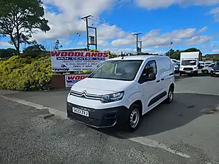 Used 2023 Citroen Berlingo Enterprise Edition M White - Interior and Exterior details 4