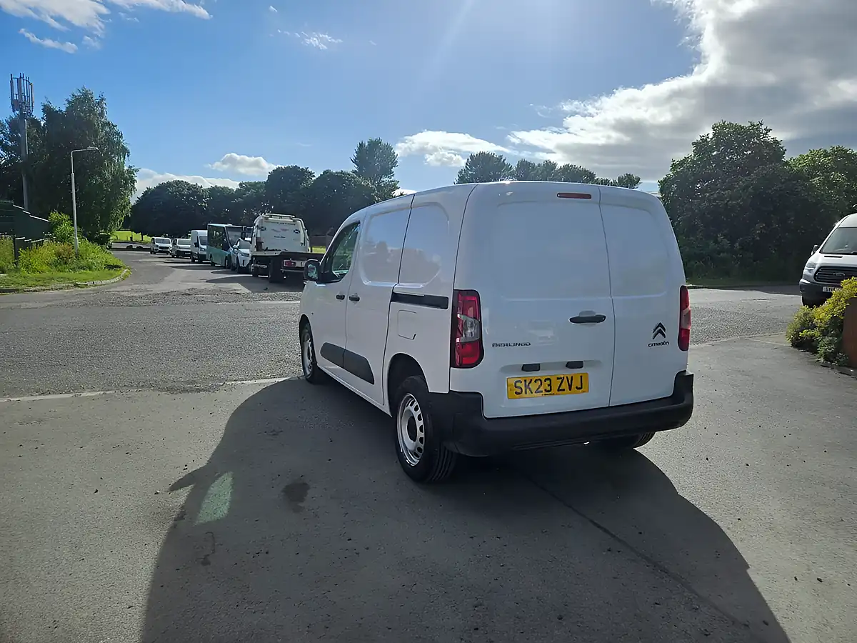 Used 2023 Citroen Berlingo Enterprise Edition M White - Interior and Exterior details 6