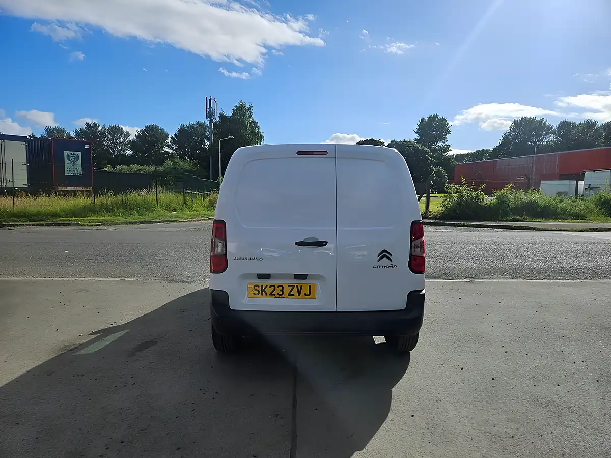 Used 2023 Citroen Berlingo Enterprise Edition M White - Interior and Exterior details 7
