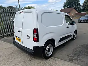 Used 2023 Citroen Berlingo Enterprise Edition M White - Interior and Exterior details 11