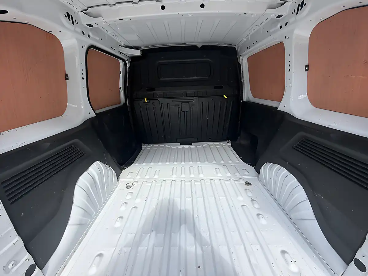 Used 2023 Citroen Berlingo Enterprise Edition M White - Interior and Exterior details 15