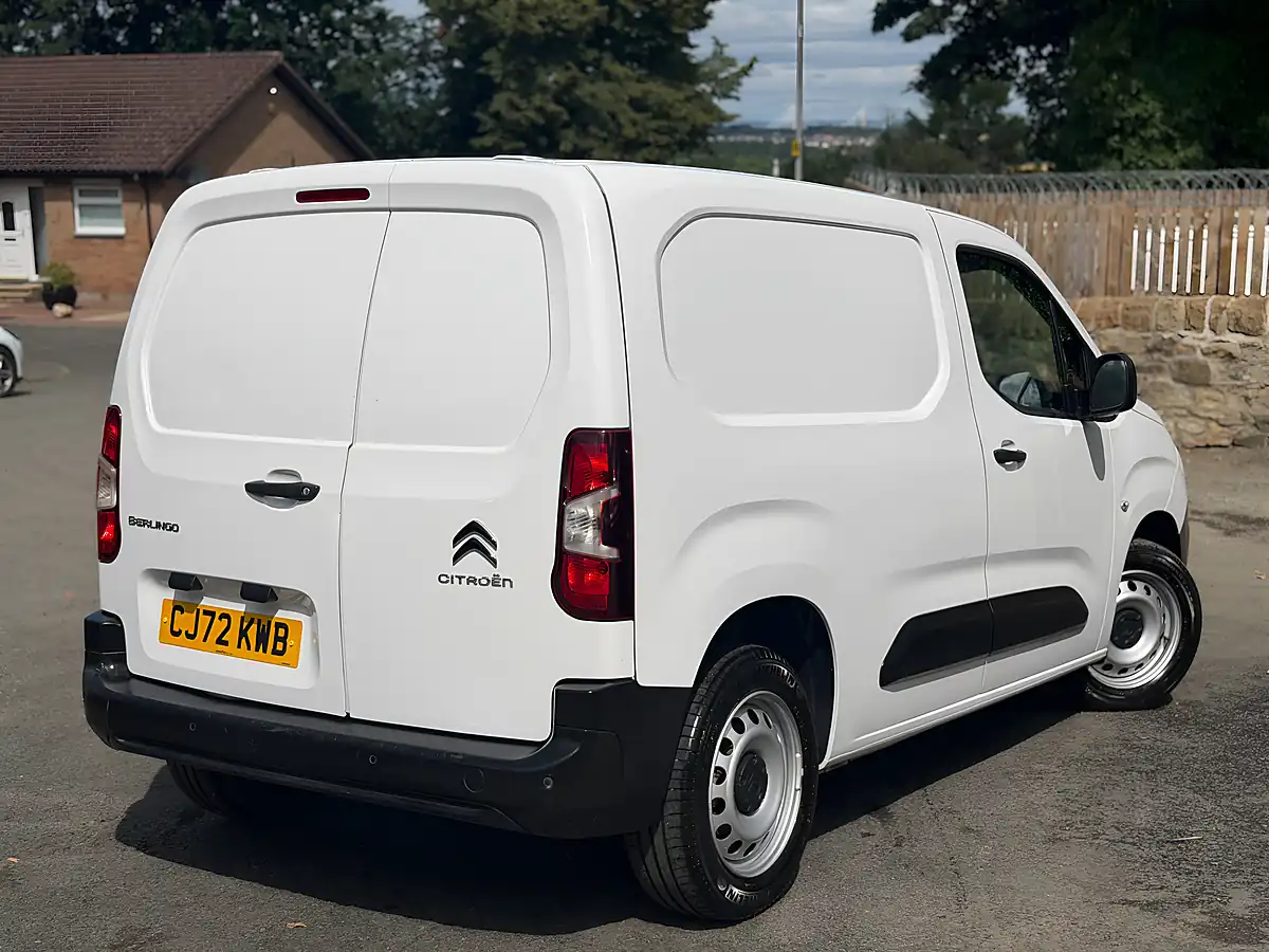 Used 2023 Citroen Berlingo Enterprise Edition M White - Interior and Exterior details 4
