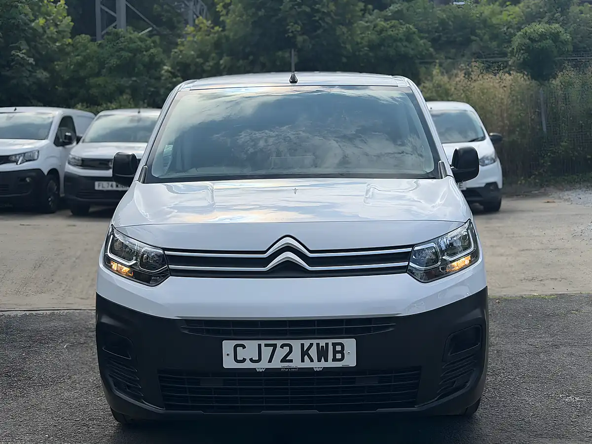 Used 2023 Citroen Berlingo Enterprise Edition M White - Interior and Exterior details 6