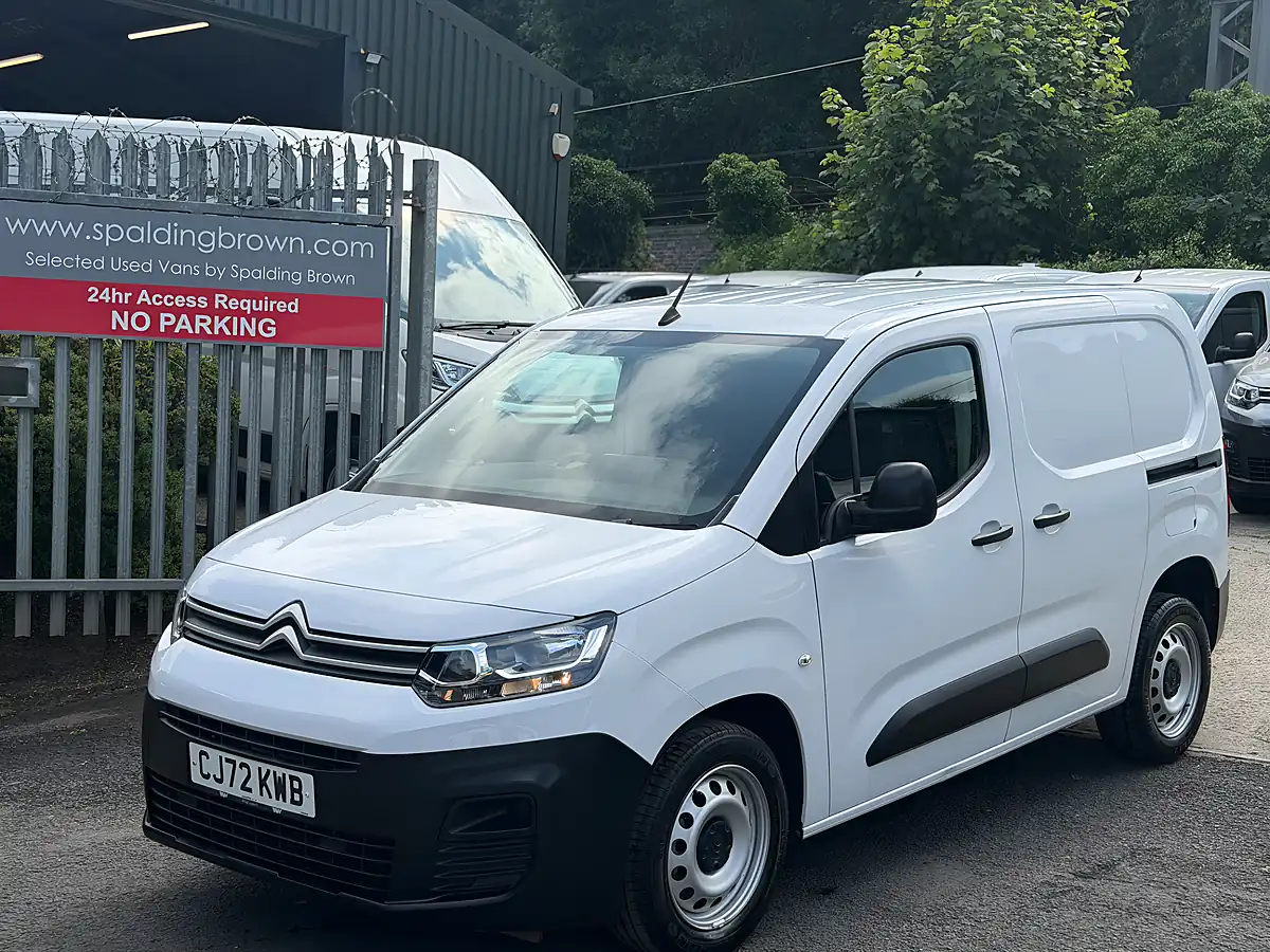 Used 2023 Citroen Berlingo Enterprise Edition M White - Interior and Exterior details 7
