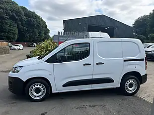 Used 2023 Citroen Berlingo Enterprise Edition M White - Interior and Exterior details 8