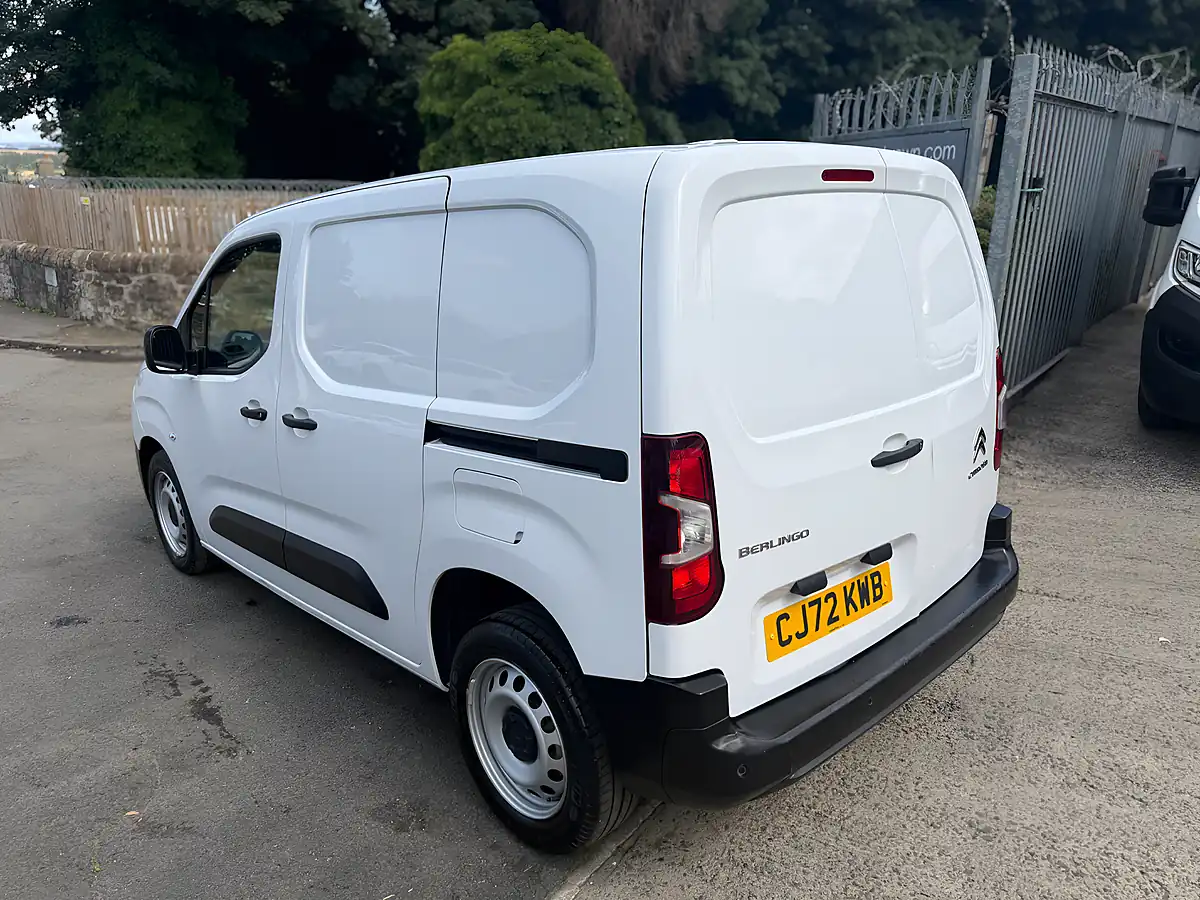 Used 2023 Citroen Berlingo Enterprise Edition M White - Interior and Exterior details 9