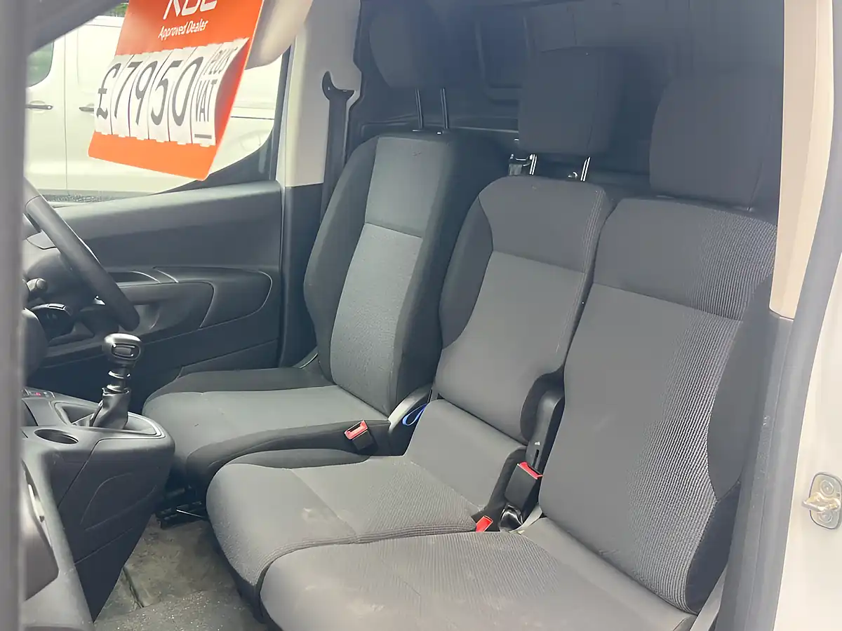 Used 2023 Citroen Berlingo Enterprise Edition M White - Interior and Exterior details 10