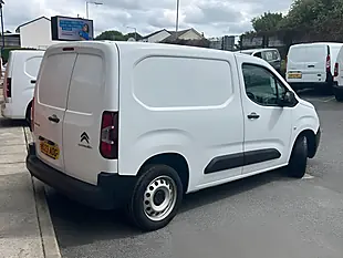 Used 2023 Citroen Berlingo Enterprise Edition M White - Interior and Exterior details 3