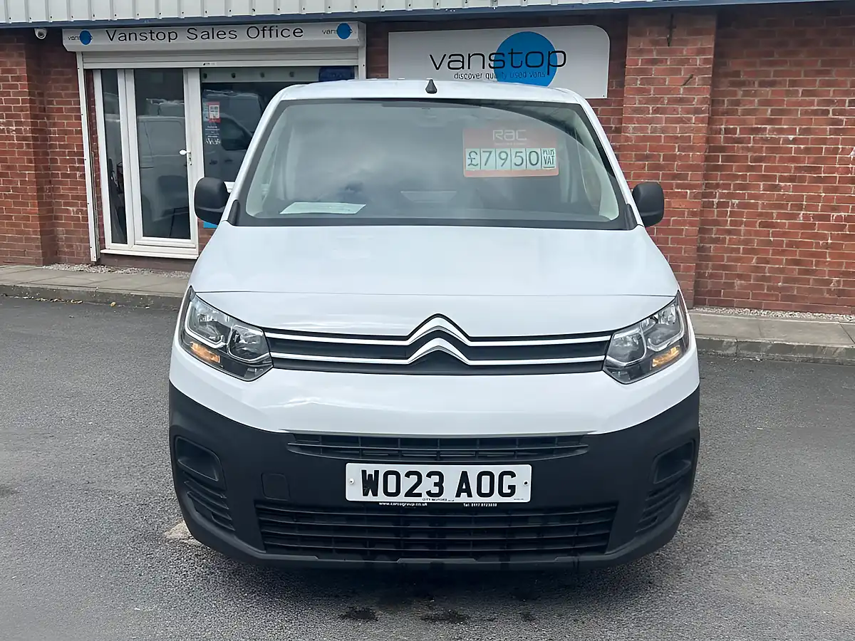 Used 2023 Citroen Berlingo Enterprise Edition M White - Interior and Exterior details 4