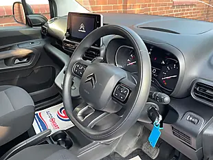 Used 2023 Citroen Berlingo Enterprise Edition M White - Interior and Exterior details 10