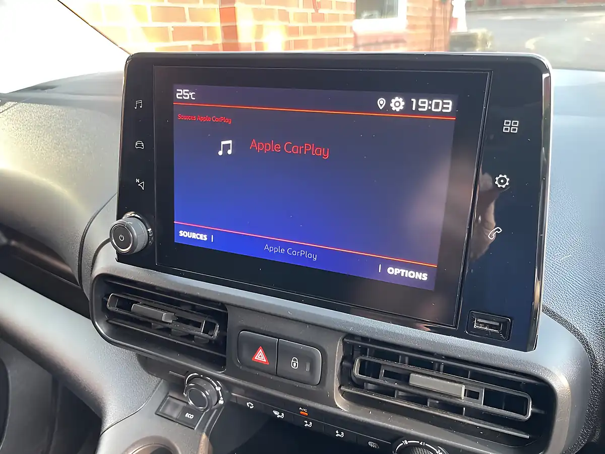 Used 2023 Citroen Berlingo Enterprise Edition M White - Interior and Exterior details 13