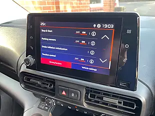 Used 2023 Citroen Berlingo Enterprise Edition M White - Interior and Exterior details 14