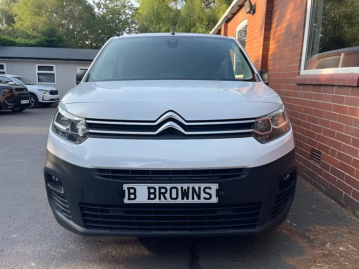 Used 2023 Citroen Berlingo Enterprise Edition M White - Interior and Exterior details 4