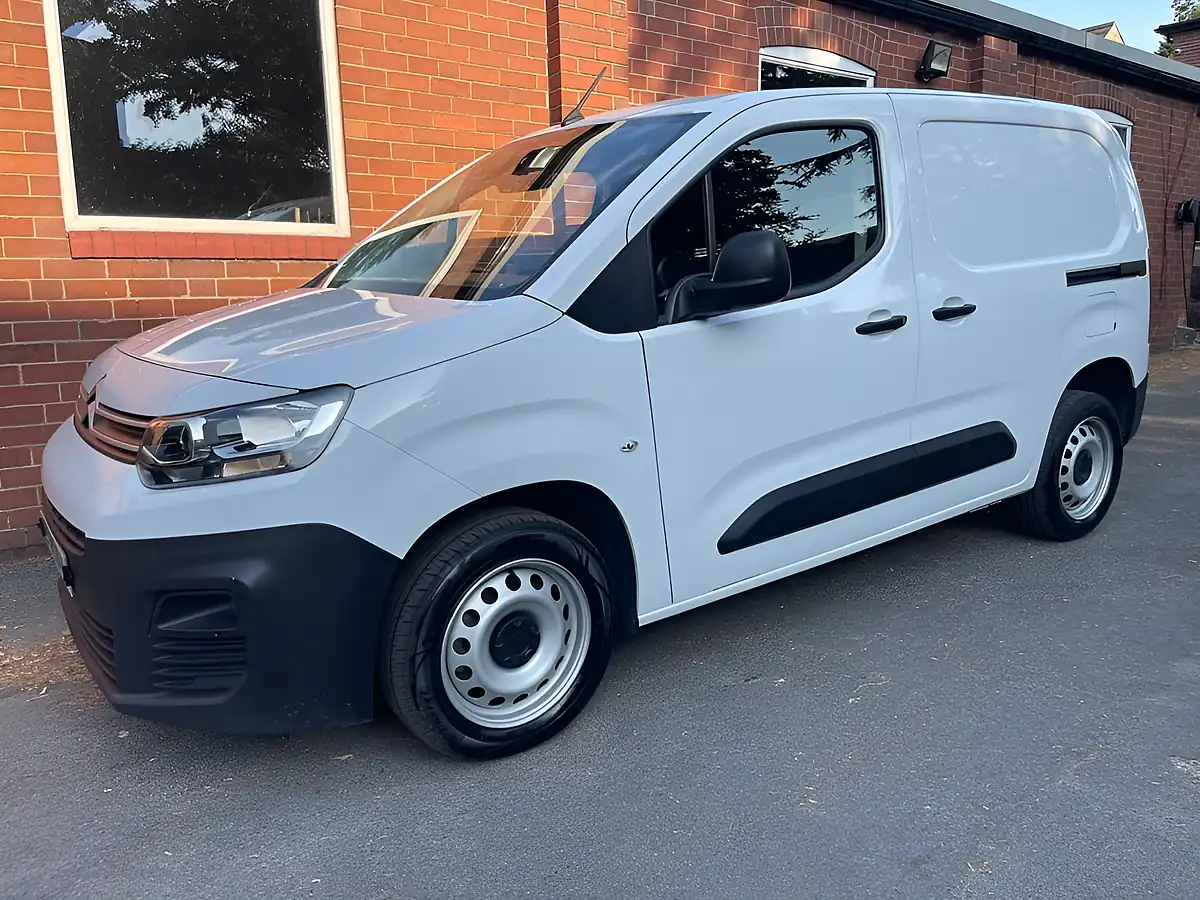 Used 2023 Citroen Berlingo Enterprise Edition M White - Interior and Exterior details 7