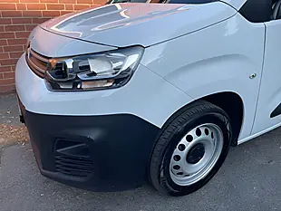 Used 2023 Citroen Berlingo Enterprise Edition M White - Interior and Exterior details 8