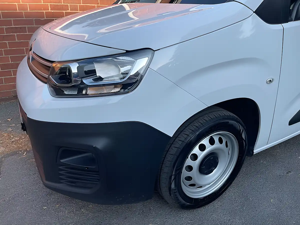 Used 2023 Citroen Berlingo Enterprise Edition M White - Interior and Exterior details 8