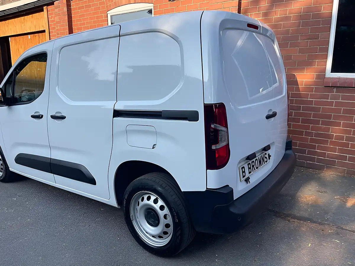 Used 2023 Citroen Berlingo Enterprise Edition M White - Interior and Exterior details 9