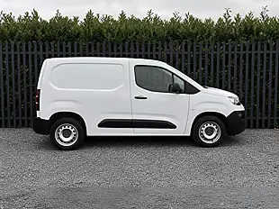 Used 2023 Citroen Berlingo Enterprise Edition M White - Interior and Exterior details 10