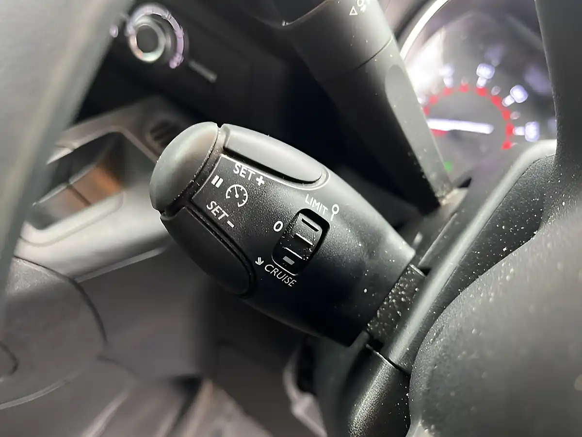 Used 2023 Citroen Berlingo Enterprise Edition M White - Interior and Exterior details 17