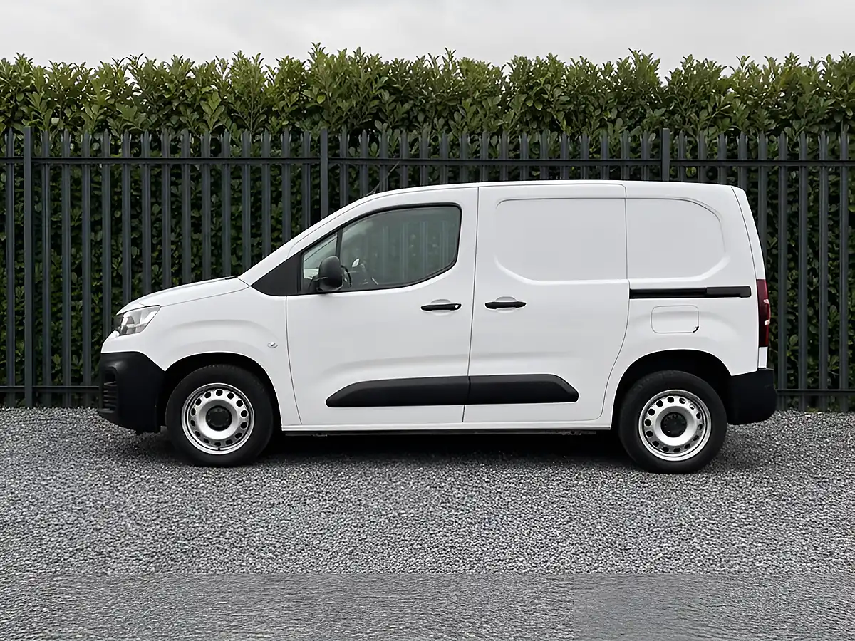 Used 2023 Citroen Berlingo Enterprise Edition M White - Interior and Exterior details 5